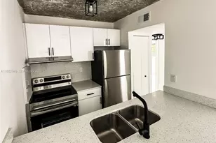 190 NW 69th St, Miami, FL 33150 - Photo 5