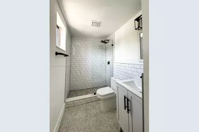 190 NW 69th St #3, Miami, FL 33150 - Photo 7