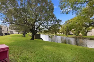 1270 NW 99th Ave, Pembroke Pines, FL 33024 - Photo 33