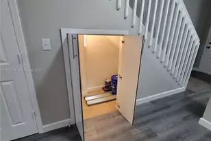 853 SW 2nd St, Miami, FL 33130 - Photo 7