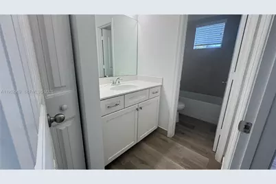 1121 Vermilion Dr, West Palm Beach, FL 33461 - Photo 13