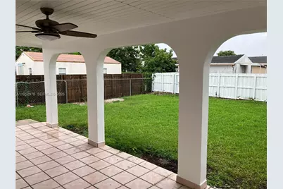 15621 SW 302nd St, Homestead, FL 33033 - Photo 21