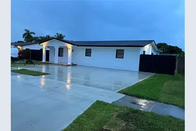 15621 SW 302nd St, Homestead, FL 33033 - Photo 1
