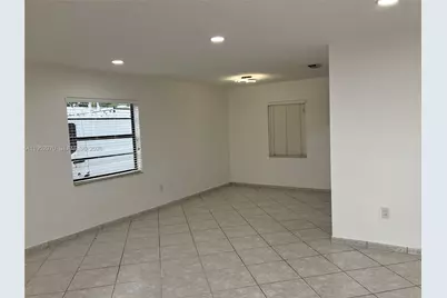 15621 SW 302nd St, Homestead, FL 33033 - Photo 11