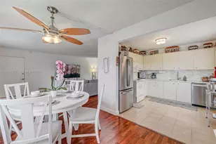 301 SW 135th Ave, Pembroke Pines, FL 33027 - Photo 9