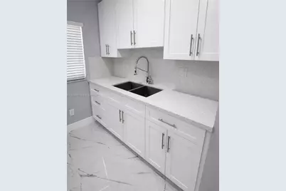 7925 W 29th Way #201, Hialeah, FL 33018 - Photo 3