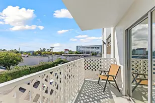 16465 NE 22nd Ave, North Miami Beach, FL 33160 - Photo 1