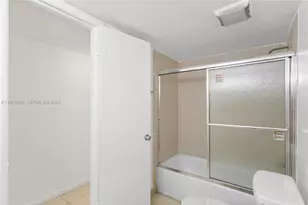 17500 NW 68th Ave, Hialeah, FL 33015 - Photo 21