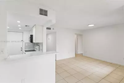 17500 NW 68th Ave #D1004, Hialeah, FL 33015 - Photo 7