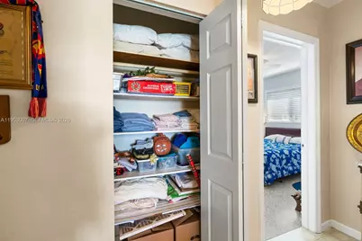 5770 NW 111th St, Hialeah, FL 33012 - Photo 11