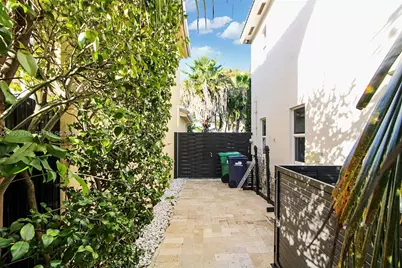 9008 SW 211th Ln, Cutler Bay, FL 33189 - Photo 43