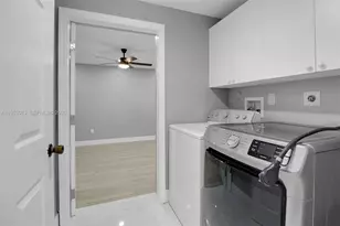 9008 SW 211th Ln, Cutler Bay, FL 33189 - Photo 19