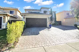 9008 SW 211th Ln, Cutler Bay, FL 33189 - Photo 3