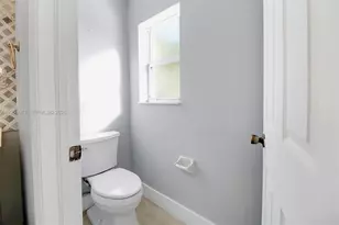 9008 SW 211th Ln, Cutler Bay, FL 33189 - Photo 35