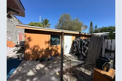 110 NW 52nd St, Miami, FL 33127 - Photo 25