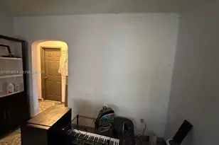 110 NW 52nd St, Miami, FL 33127 - Photo 9