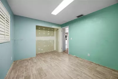 1526 NE 4th Terrace, Cape Coral, FL 33909 - Photo 15