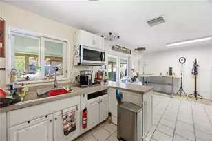1526 NE 4th Ter, Cape Coral, FL 33909 - Photo 25