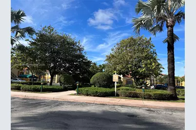 7290 NW 114th Ave #104-7, Doral, FL 33178 - Photo 29