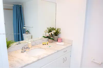 1200 Brickell Bay Dr #1901, Miami, FL 33131 - Photo 19