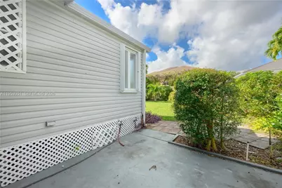 5611 SW 32nd Ter, Dania Beach, FL 33312 - Photo 25