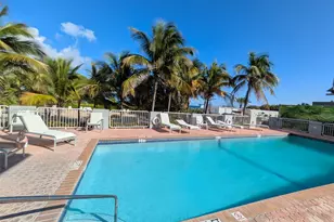 9341 Collins Ave, Surfside, FL 33154 - Photo 23