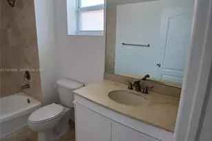 425 NE 30th St, Miami, FL 33137 - Photo 5