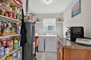 6861 SW 1st Ct, Pembroke Pines, FL 33023 - Photo 37