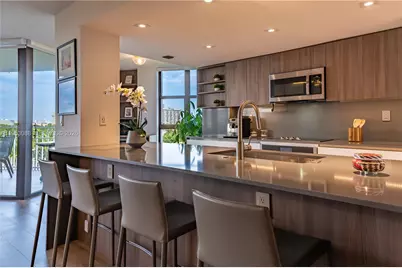 1000 Quayside Ter #801, Miami, FL 33138 - Photo 5