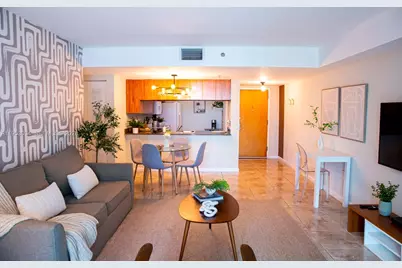 1200 Brickell Bay Dr #3215, Miami, FL 33131 - Photo 1