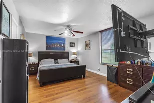 8411 Lagos De Campo Blvd, Tamarac, FL 33321 - Photo 15