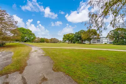 8411 Lagos De Campo Blvd #110U, Tamarac, FL 33321 - Photo 25