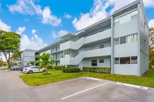 8411 Lagos De Campo Blvd, Tamarac, FL 33321 - Photo 1