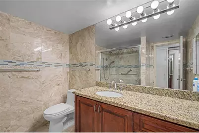 1420 Brickell Bay Dr #904B, Miami, FL 33131 - Photo 9
