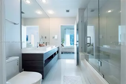 1100 S Miami Ave #4203, Miami, FL 33130 - Photo 15