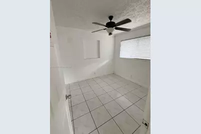 221 NW 40th St, Deerfield Beach, FL 33064 - Photo 11