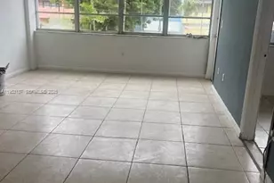 2175 NE 170th St, North Miami Beach, FL 33162 - Photo 5