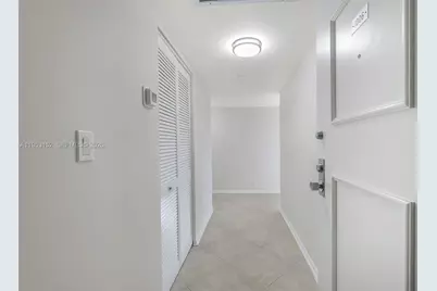 3200 N Port Royale Dr N #1006, Fort Lauderdale, FL 33308 - Photo 5