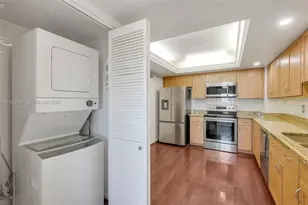 3200 N Port Royale Dr N, Fort Lauderdale, FL 33308 - Photo 15