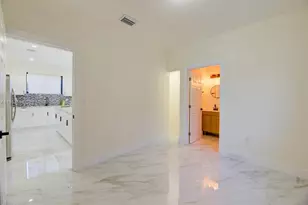742 NW 70th St, Miami, FL 33150 - Photo 5