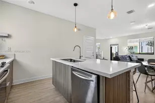 4975 NW 83rd Path, Doral, FL 33166 - Photo 19