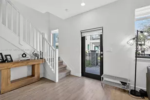 4975 NW 83rd Path, Doral, FL 33166 - Photo 7