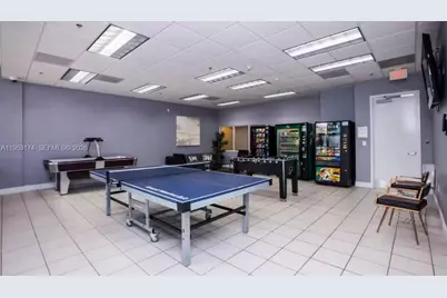 1200 Brickell Bay Dr #2414, Miami, FL 33131 - Photo 19