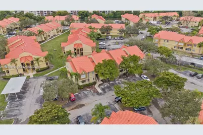 18348 NW 68th Ave #D, Hialeah, FL 33015 - Photo 17