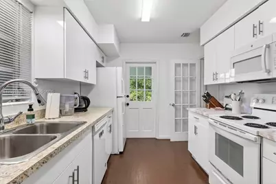 4851 University Dr, Coral Gables, FL 33146 - Photo 23