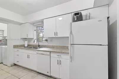 4851 University Dr, Coral Gables, FL 33146 - Photo 11