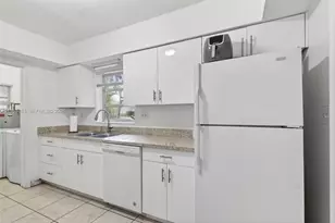 4851 University Dr, Coral Gables, FL 33146 - Photo 11