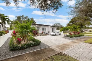 880 Oriole Ave, Miami Springs, FL 33166 - Photo 9