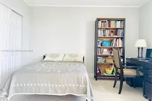 3675 N Country Club Dr, Aventura, FL 33180 - Photo 7