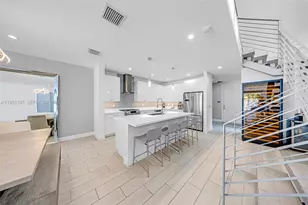 817 NE 17th Way, Fort Lauderdale, FL 33304 - Photo 9